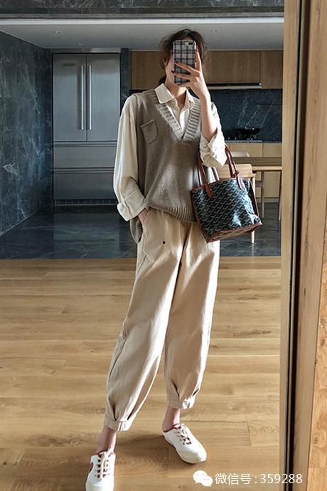 网红衬衫宽松粉色裤子,网红同款宽松衬衫搭配粉色休闲裤，轻松打造甜美造型