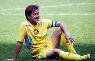 会踢球的明星,盘点会踢球的璀璨巨星