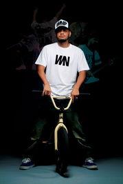 艺人爆料张震岳视频,揭秘艺人私生活幕后真相