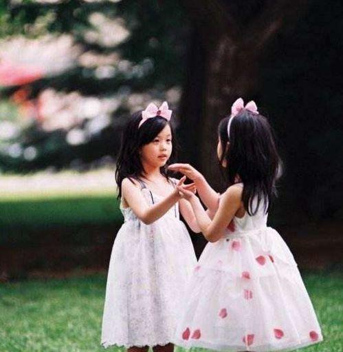 明星双胞胎姐妹名字,揭秘明星双胞胎姐妹的独特魅力