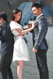 明星被胸咚,瞬间成为焦点！