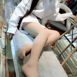 网红丝丝抽烟,时尚与争议的交织