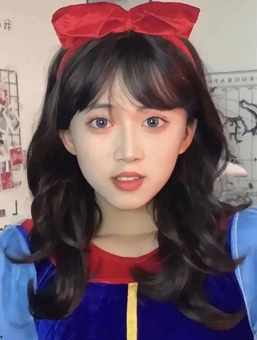 男扮女装的网红科目十,揭秘网络红人的真实身份与挑战