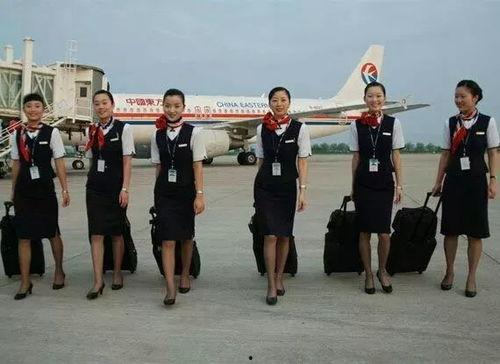 亚裔航空空姐吃瓜,揭秘空中美食文化冲突